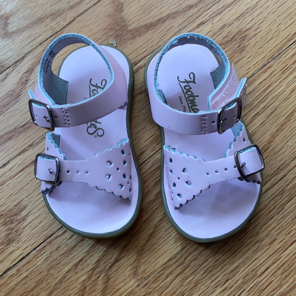 Footmates